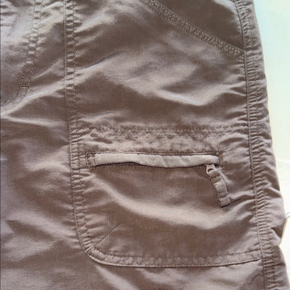 World Wide Sportsman Brown Cargo Shorts Versatile Functional 6”Inseam Nylon Sz 4 - Picture 10 of 11